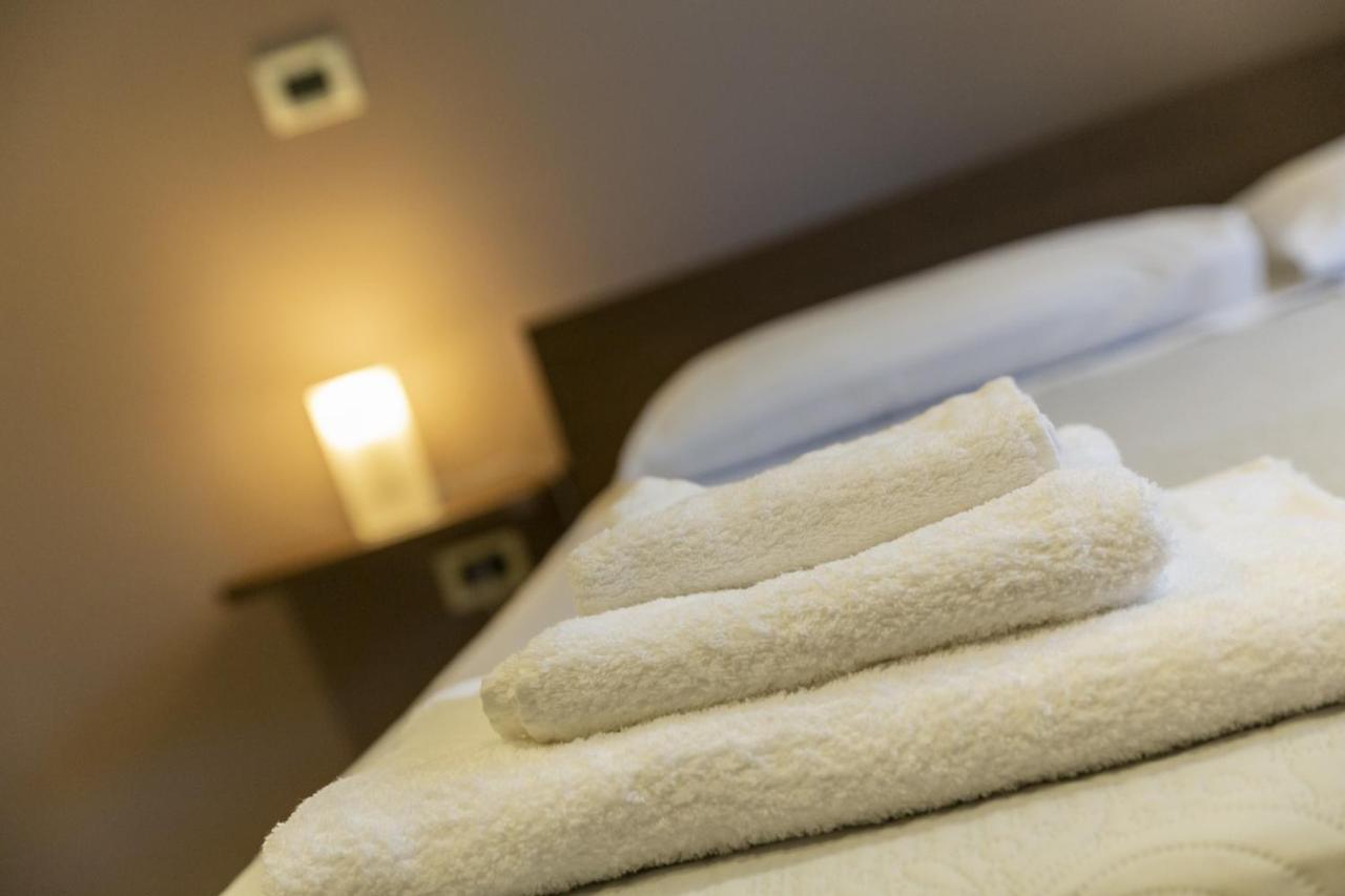 カンピ・ビセンツィオ Anda E Rianda Bed & Breakfast エクステリア 写真